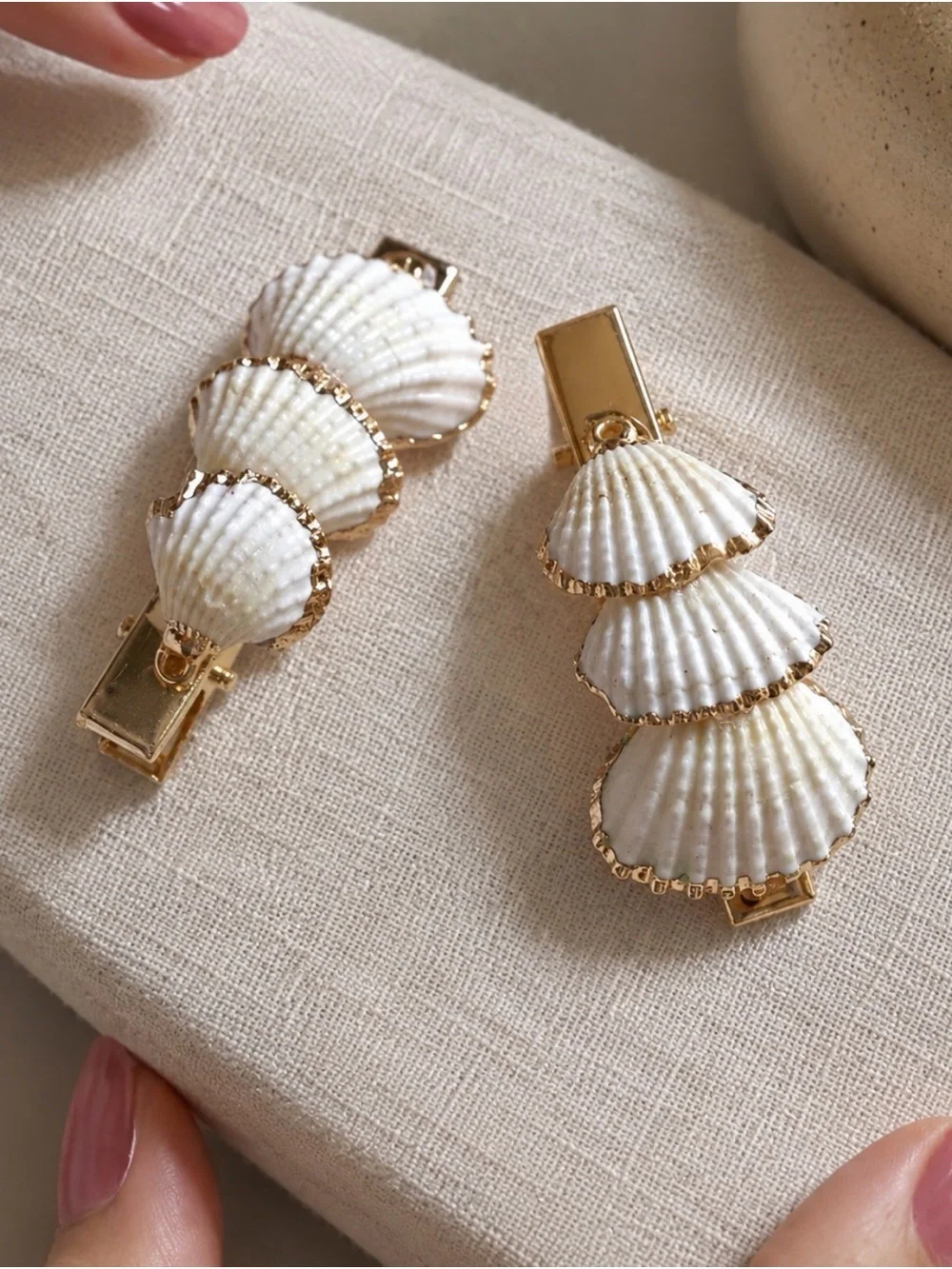 Handmade Coastal Seashell Hair Clip – Natural Shells & Gold Finish